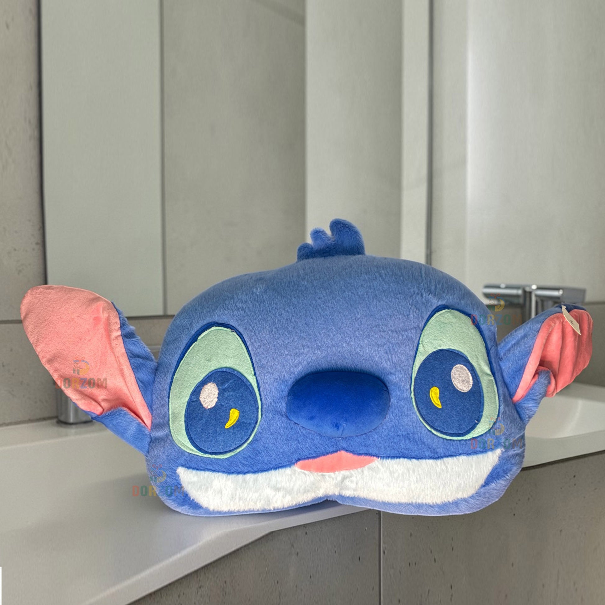 Stitch pillow dorzom